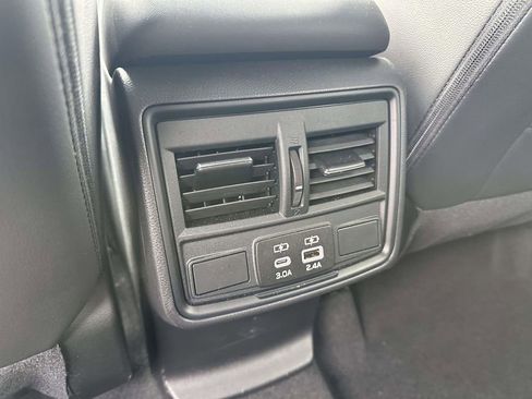 Certified 2025 Subaru Forester Premium image 9