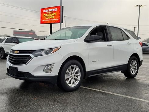 Used 2020 Chevrolet Equinox LS image 4