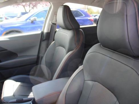 Used 2025 Subaru Crosstrek 2.5i Limited w/ Popular Package #4A image 14