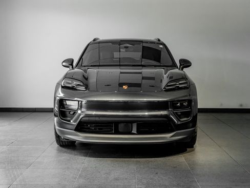 Certified 2024 Porsche Macan 4 Electric image 10