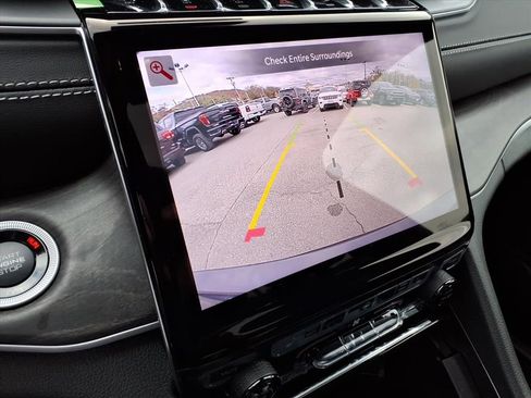 New 2025 Jeep Grand Cherokee L Limited image 24