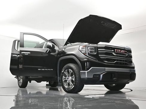 Certified 2025 GMC Sierra 1500 SLT AWD/4WD image 50