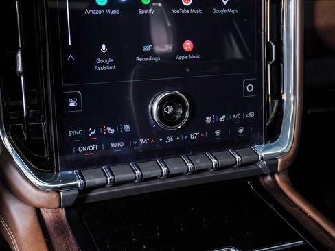 Used 2025 GMC Yukon Denali Ultimate AWD/4WD image 33