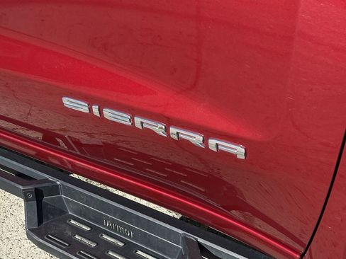 Used 2020 GMC Sierra 1500 SLT w/ X31 Off-Road Package image 31