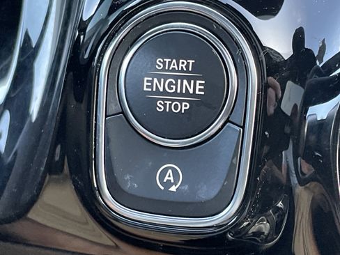 Certified 2025 Mercedes-Benz GLA 250 4MATIC image 29