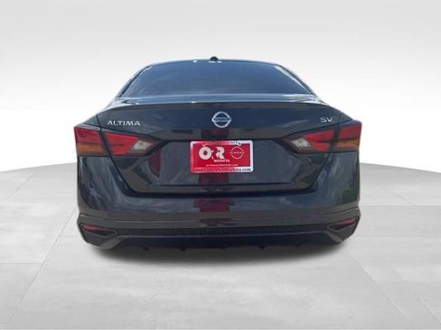 Used 2022 Nissan Altima 2.5 SV FWD image 8