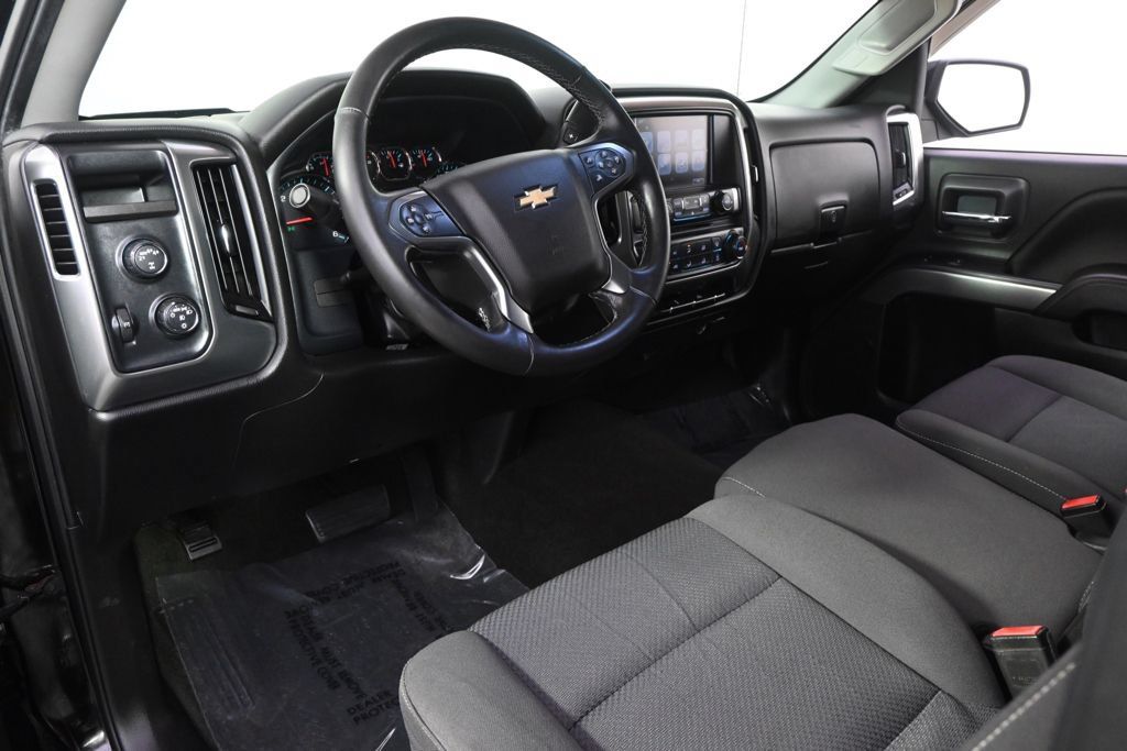Used 2017 Chevrolet Silverado 1500 LT w/ LT Convenience Package AWD/4WD image 11