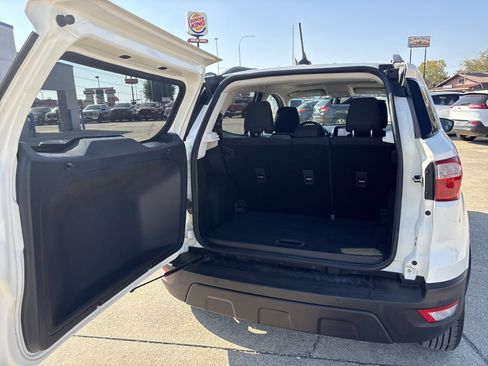 Used 2019 Ford EcoSport SE image 5