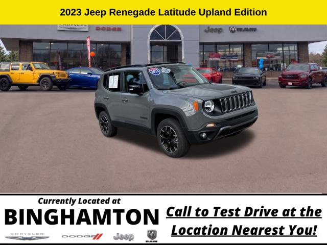 Used 2023 Jeep Renegade Latitude w/ Sun/Sound Group AWD/4WD image 2