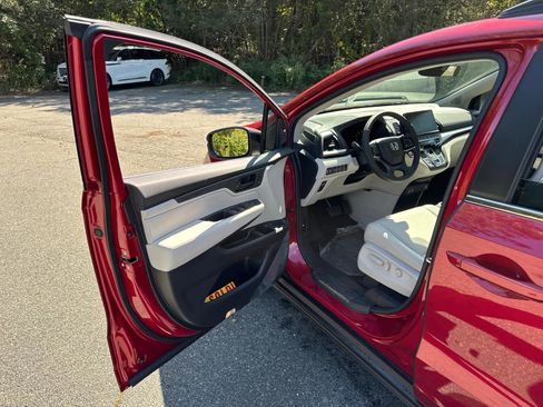 New 2025 Honda Odyssey EX-L image 12