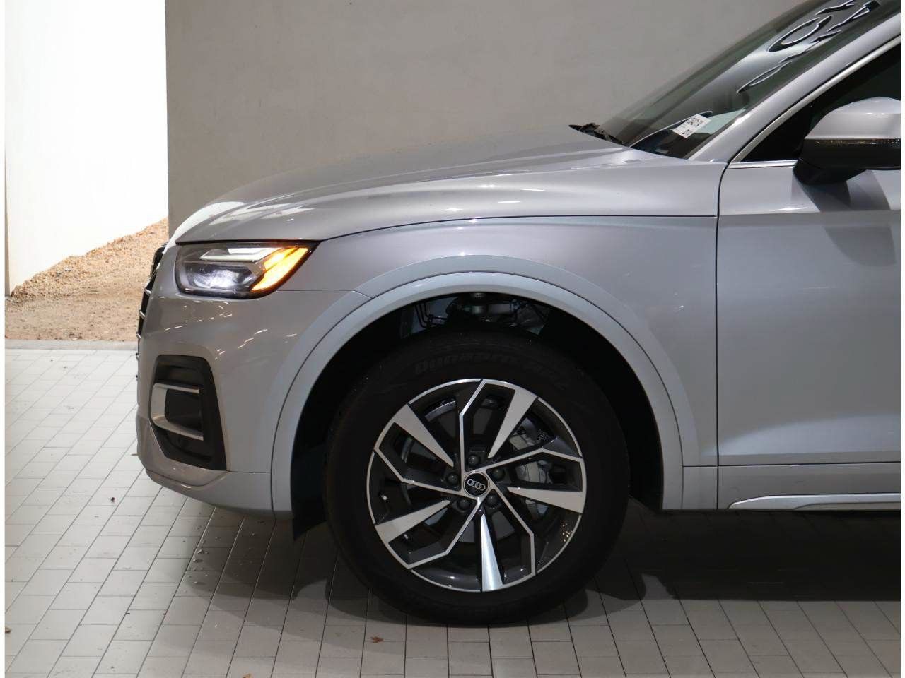 Used 2021 Audi Q5 2.0T Premium Plus w/ Premium Plus Package AWD/4WD image 4