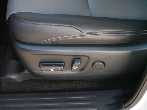 Used 2021 Toyota 4Runner SR5 Premium image 20