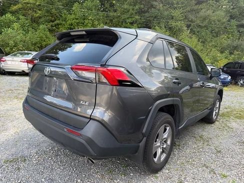 Used 2025 Toyota RAV4 XLE FWD image 15