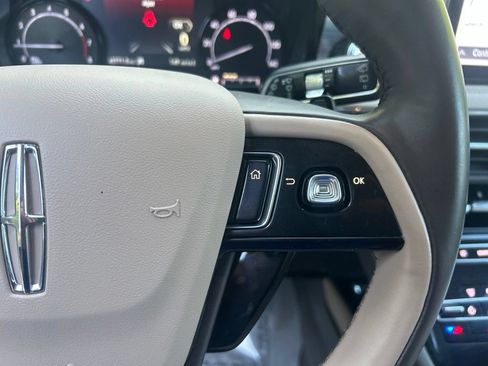 Used 2020 Lincoln Corsair FWD w/ Equipment Group 101A image 22