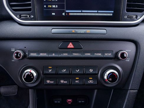 Certified 2022 Kia Sportage LX FWD image 21