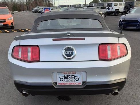Used 2010 Ford Mustang GT image 4
