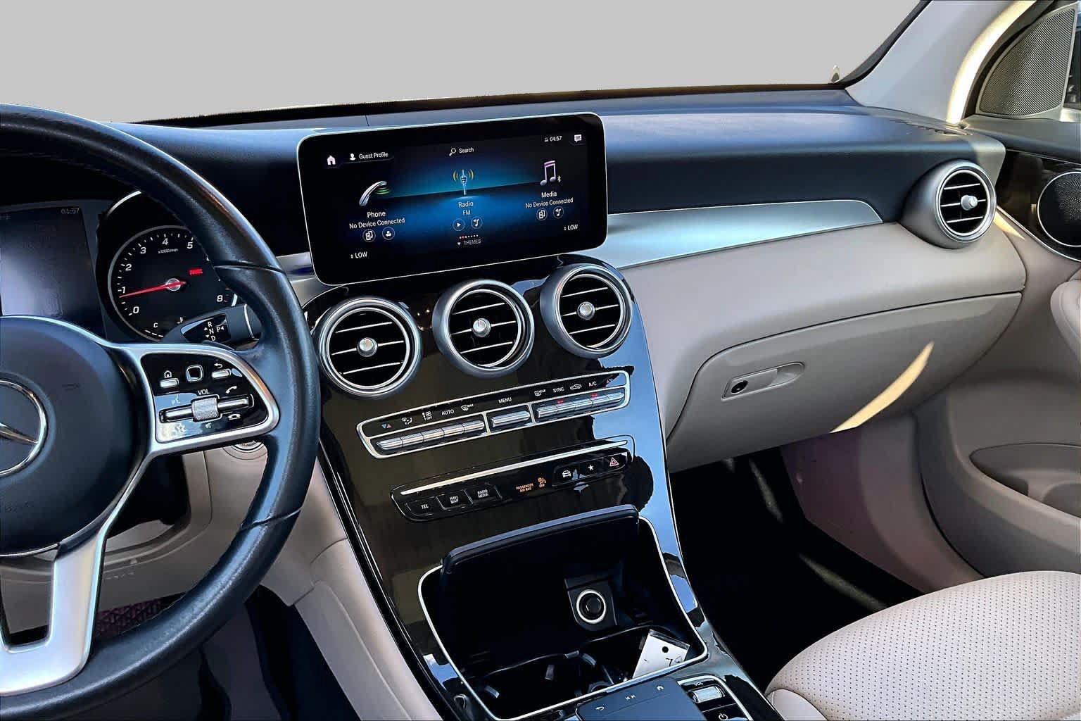 Used 2021 Mercedes-Benz GLC 300 image 9