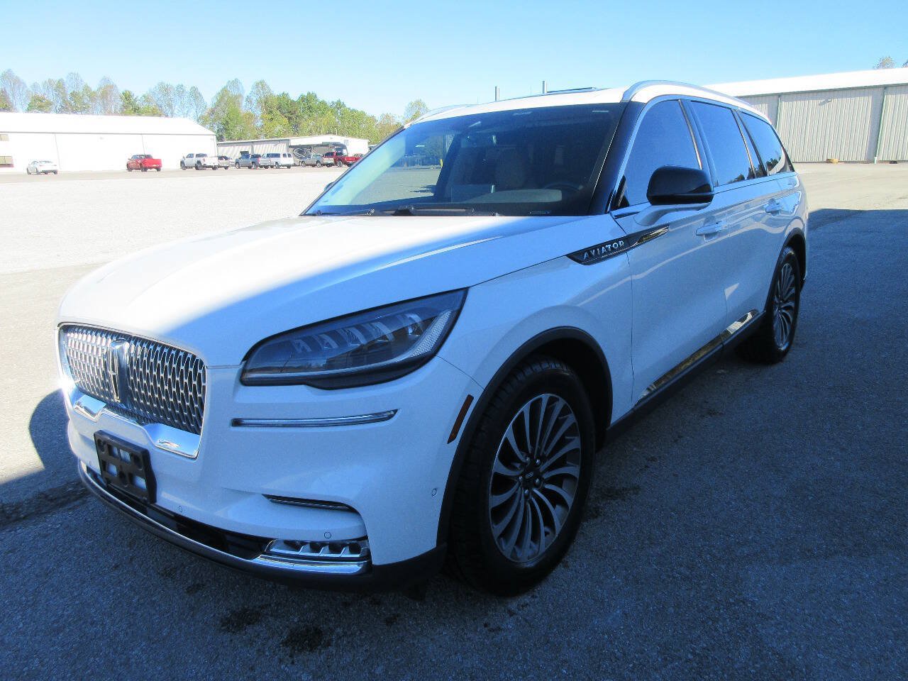 Used 2020 Lincoln Aviator Reserve w/ Equipment Group 201A RWD image 2