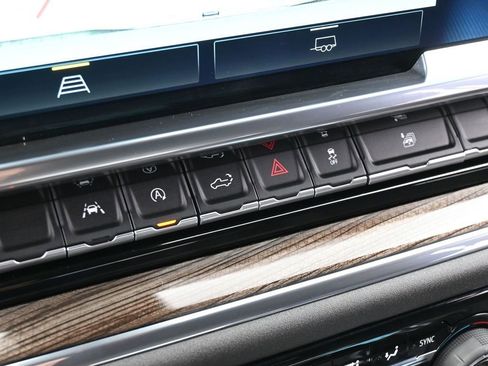 Used 2023 Chevrolet Silverado 1500 RST image 23