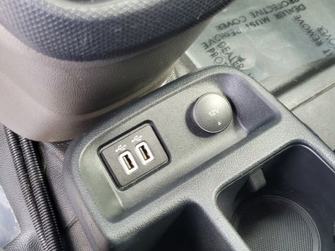 Used 2020 Ford Transit Connect XL image 22