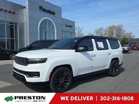 Used 2024 Jeep Grand Wagoneer Series III w/ Rear Seat Video Group 1 image 1