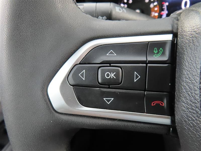 Used 2023 Jeep Compass Latitude AWD/4WD image 23