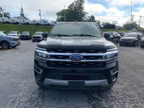 Used 2024 Ford Expedition Max Limited AWD/4WD image 3