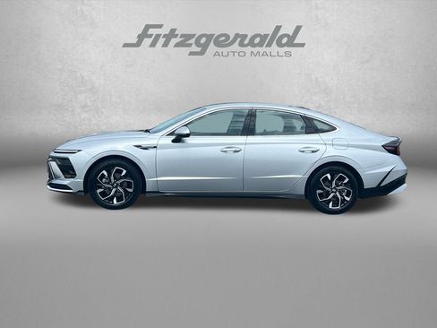 Used 2025 Hyundai Sonata SEL FWD image 5