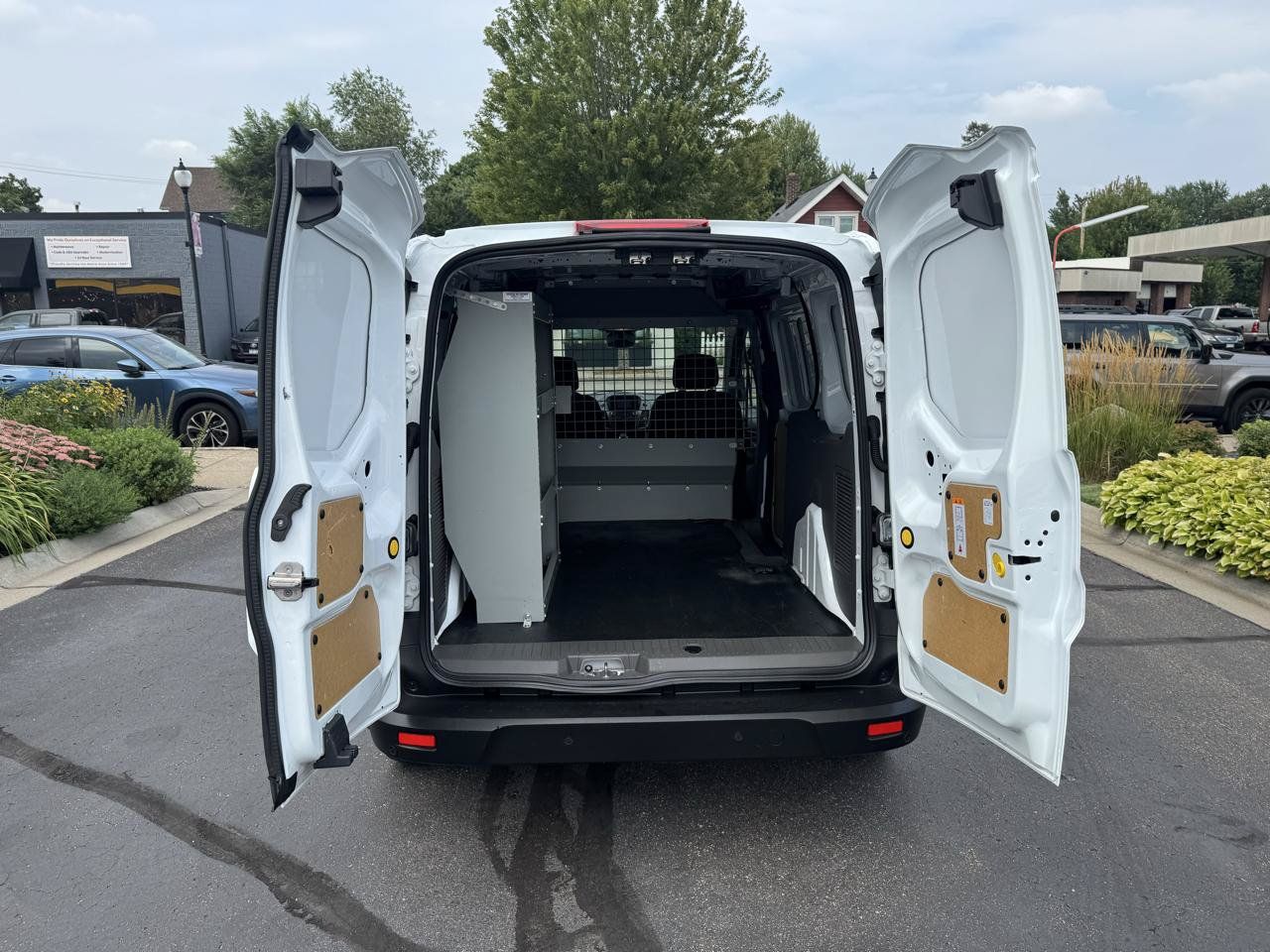 Used 2023 Ford Transit Connect XL FWD image 10
