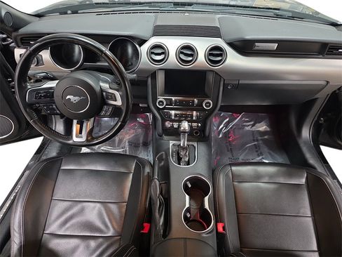 Used 2021 Ford Mustang Premium image 9