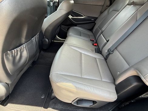 Used 2019 Hyundai Santa Fe XL SE w/ SE Premium Package 02 FWD image 13