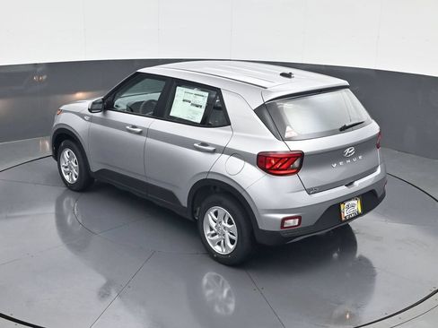 New 2026 Hyundai Venue SE FWD image 19