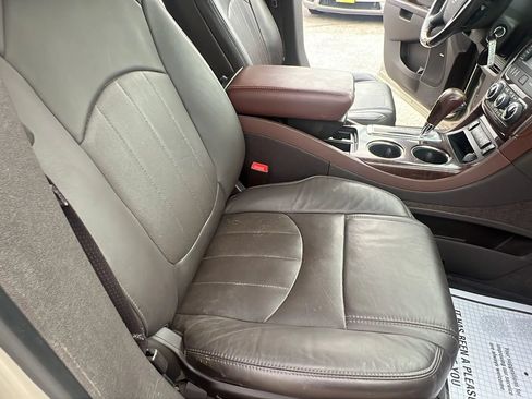 Used 2014 Buick Enclave Leather FWD image 23
