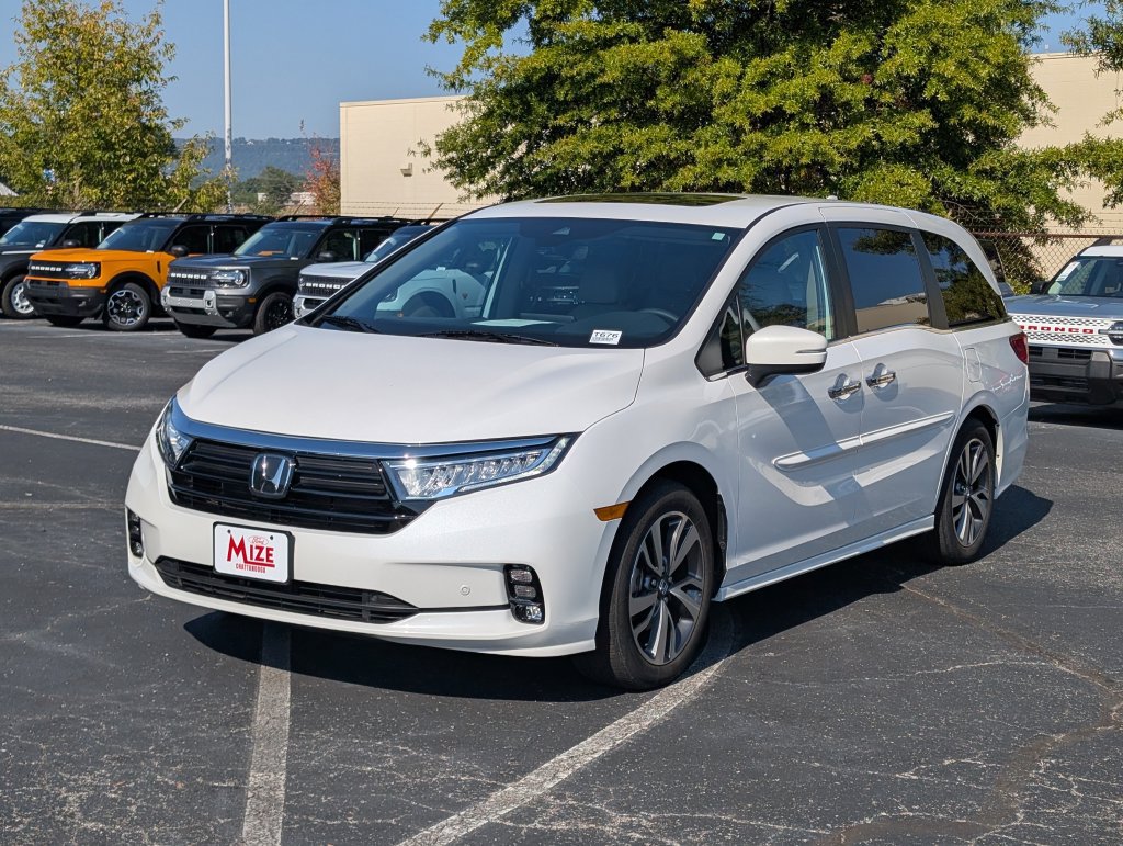 Used 2023 Honda Odyssey Touring image 3