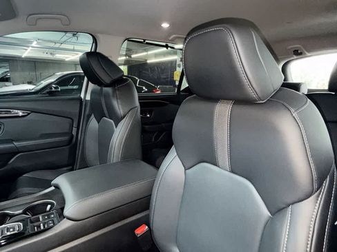 Used 2025 Honda Pilot EX-L image 14