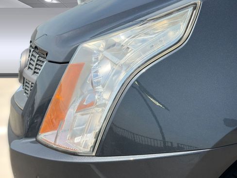 Used 2010 Cadillac SRX Luxury FWD image 10