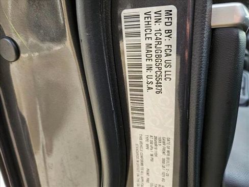 Used 2023 Jeep Grand Cherokee Limited RWD image 25