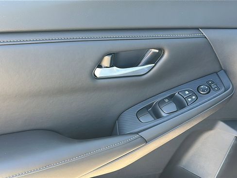 New 2025 Nissan Sentra SV image 13