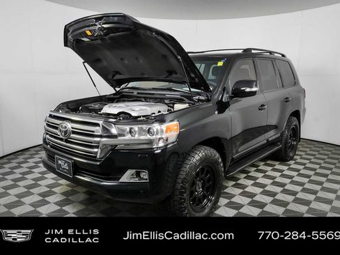 Used 2017 Toyota Land Cruiser w/ Preferred Accessory Package AWD/4WD image 34