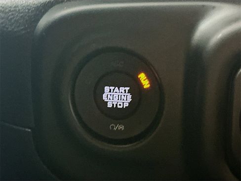 Used 2023 Jeep Gladiator Mojave w/ Cold Weather Group image 27