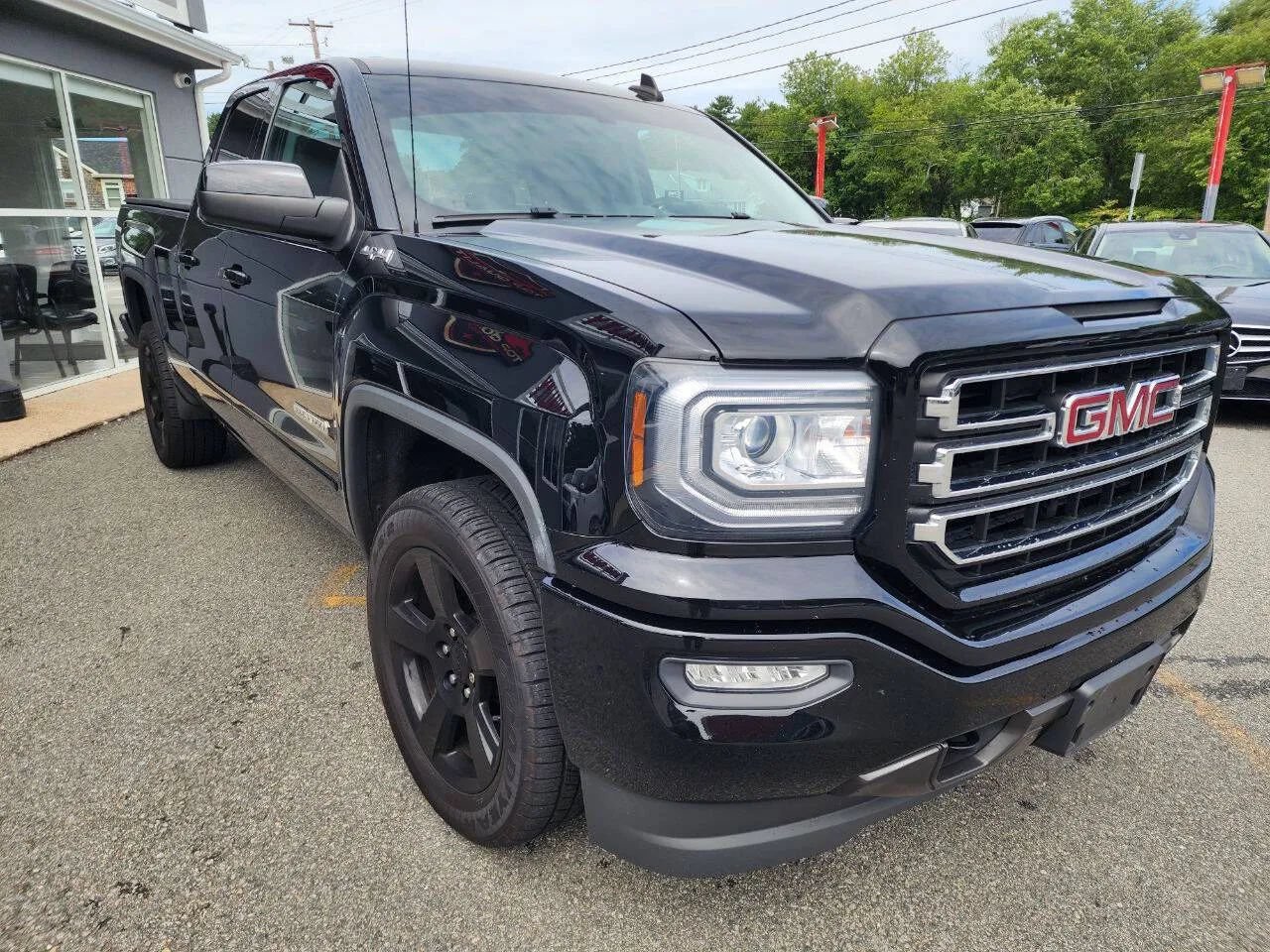 Used 2019 GMC Sierra 1500 Limited w/ Elevation Edition AWD/4WD image 3