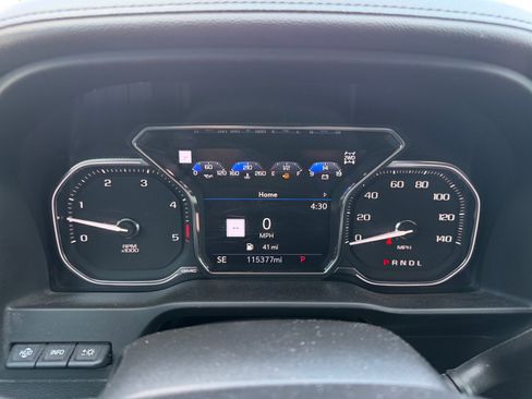 Used 2021 GMC Sierra 2500 AT4 w/ AT4 Preferred Package AWD/4WD image 16