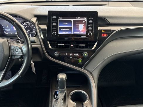 Used 2021 Toyota Camry SE w/ Cold Weather Package AWD/4WD image 25