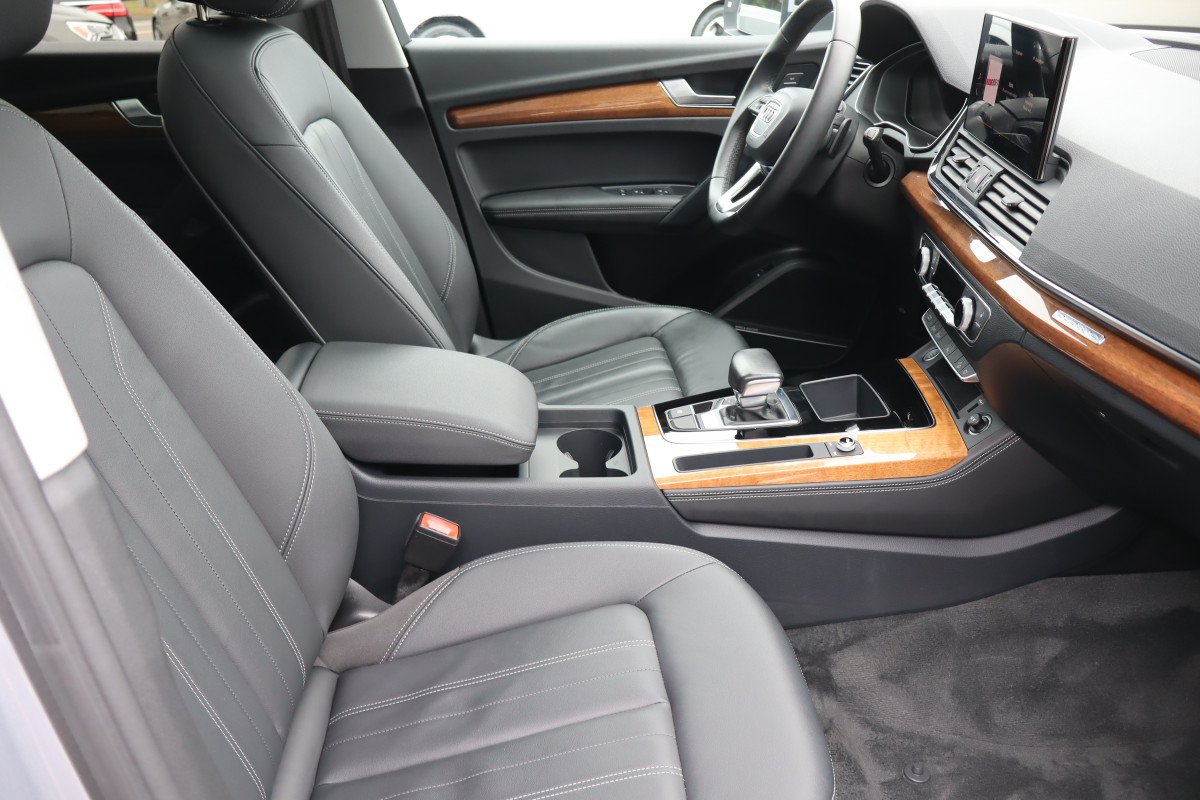 Used 2023 Audi Q5 2.0T Premium Plus w/ Premium Plus Package AWD/4WD image 19