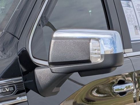 Used 2019 GMC Sierra 1500 Denali w/ Driver Alert Package II AWD/4WD image 9