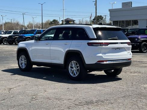 Used 2023 Jeep Grand Cherokee Laredo w/ Luxury Tech Group I image 6