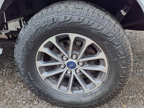 Used 2020 Ford F150 Lariat w/ Equipment Group 502A Luxury AWD/4WD image 7