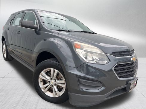 Used 2017 Chevrolet Equinox LS FWD image 3