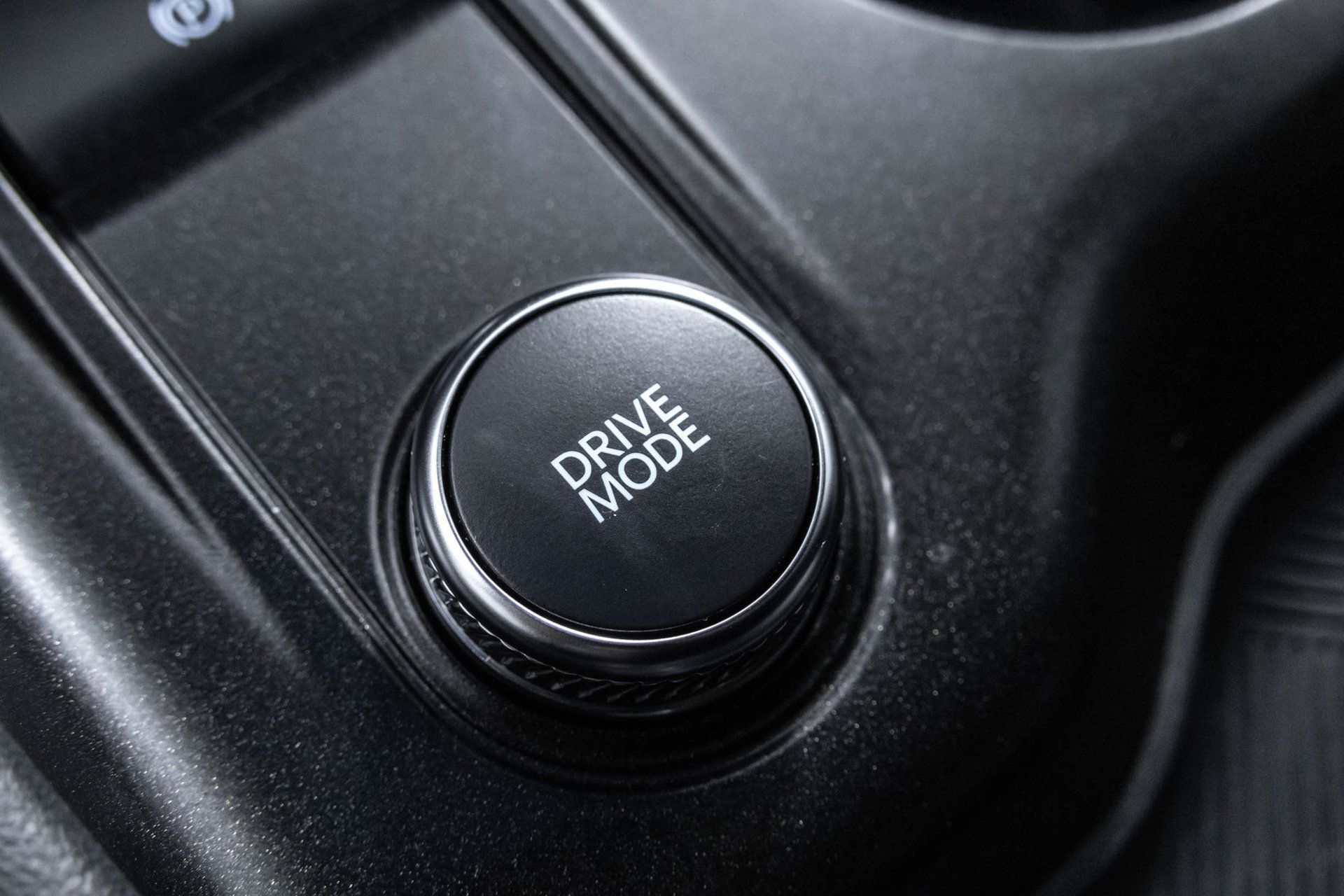 Used 2025 Ford Explorer ST-Line AWD/4WD image 32