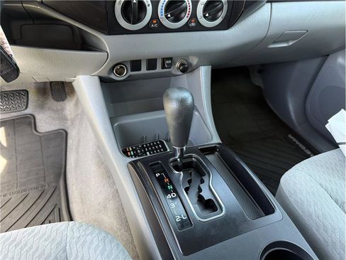 Used 2010 Toyota Tacoma PreRunner image 23